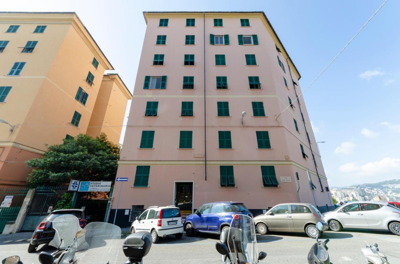 Joivy Spacious Family Apt For 4, In Carignano, جنوة المظهر الخارجي الصورة