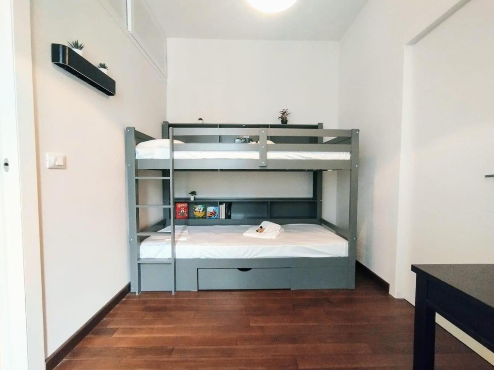 Joivy Spacious Family Apt For 4, In Carignano, جنوة المظهر الخارجي الصورة