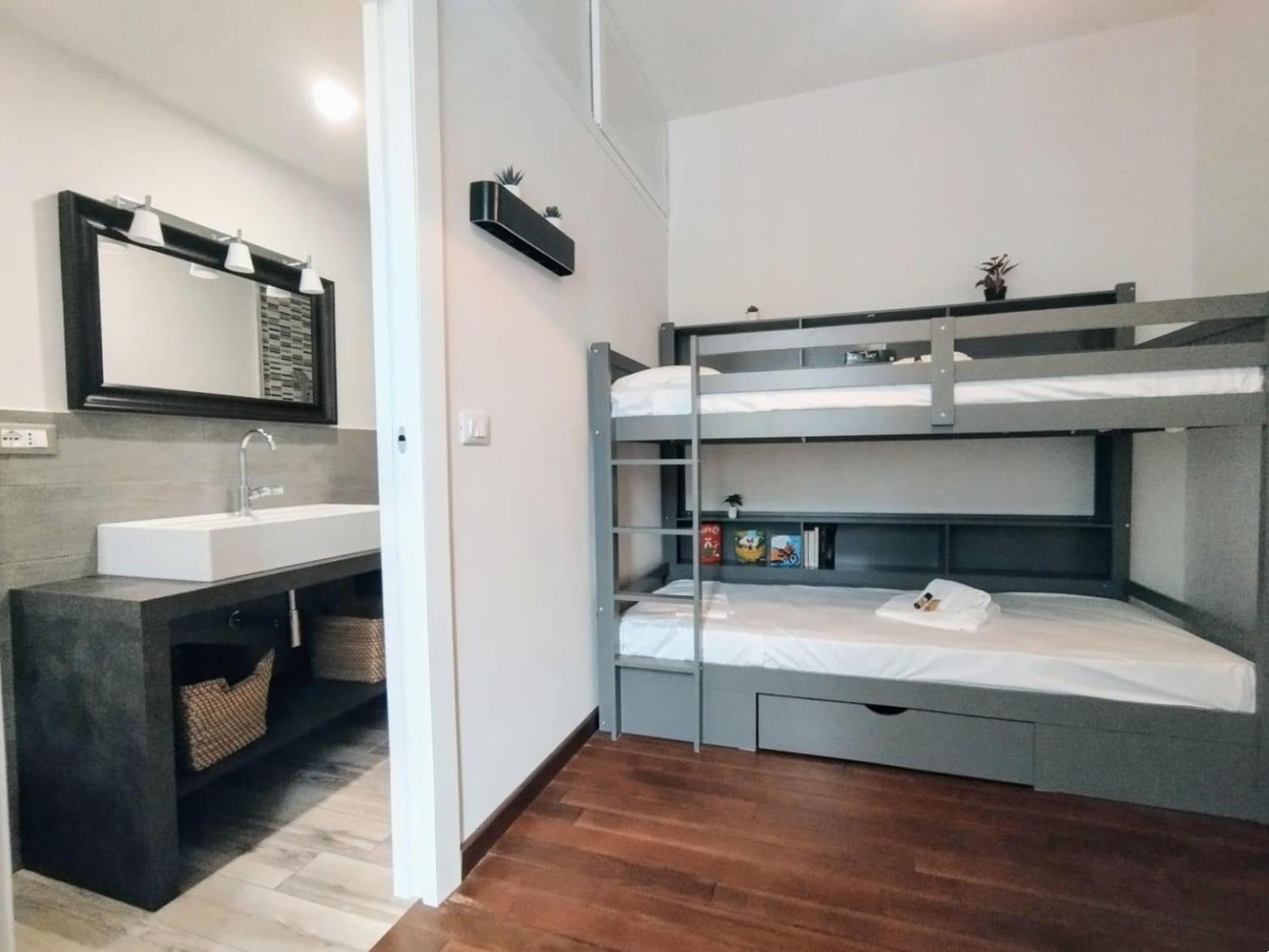 Joivy Spacious Family Apt For 4, In Carignano, جنوة المظهر الخارجي الصورة